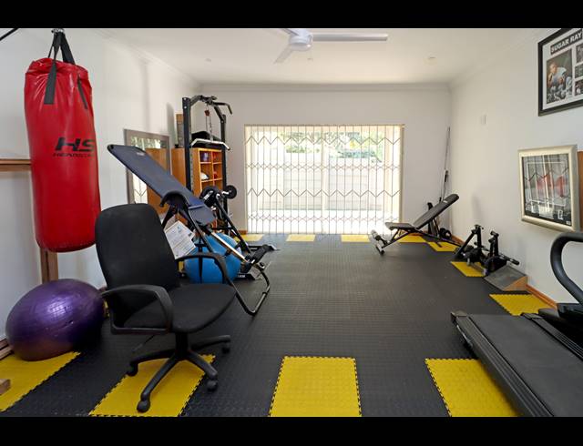 5 BEDROOM HOUSE FOR SALE IN LINKSFIELD